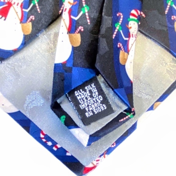 🎄 HALLMARK || Holiday Tradition Silk Snowman Plaid Necktie- - Picture 2 of 5